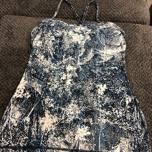Lululemon power Y tank top size 6